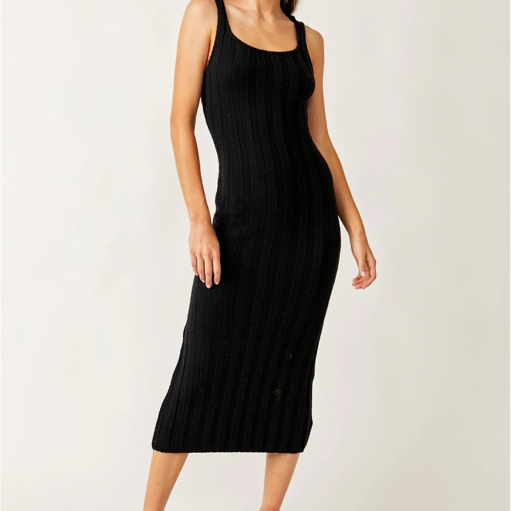 FREE PEOPLE .Elegant Black Ribbed Knit Dress